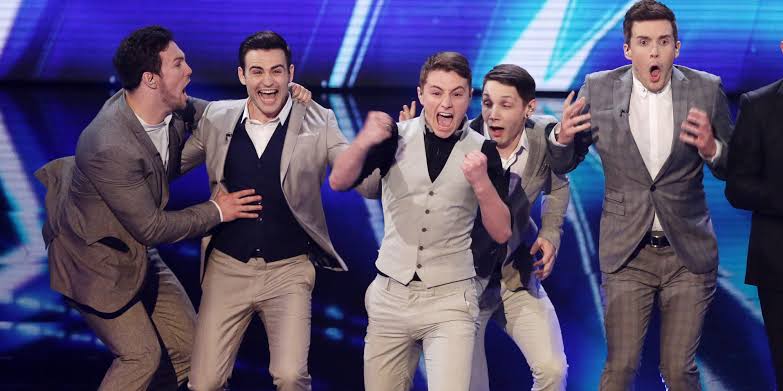 Sembravano una normale boy band… Finché non è successo QUESTO!